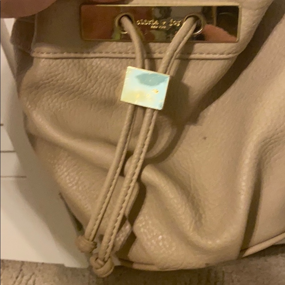 Crossbody - Picture 2 of 6